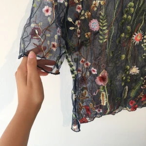 See through Topp - Så fin till sommaren! Säljer en liknande i vit