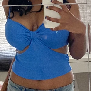 Blå topp - Jättefin somrig blå topp från Hm som nu är slutsåld 