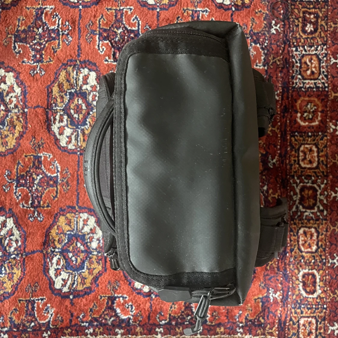 Douchebag Hugger 20L - 91