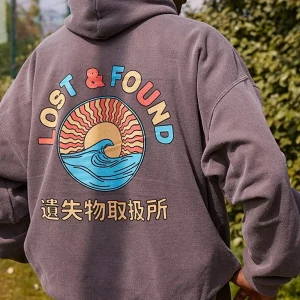 Hoodie - Jättefin hoodie från Urban outfitters som inte kommer till användning. Har tagit ut snören men har dom fof kvar om man vill ha me dom. Den e slutsåld överallt!! Köpt för 700kr. Pris kan diskuteras 💓