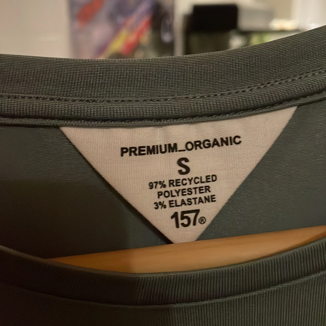 Oliv färgad t-shirt  - 91