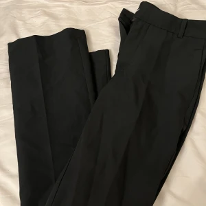 Kostymbyxor  - Inga defekter. 