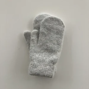 Stickade Vantar - Varma och Sköna Stickade Vantar för en Mjuk Känsla 🥰