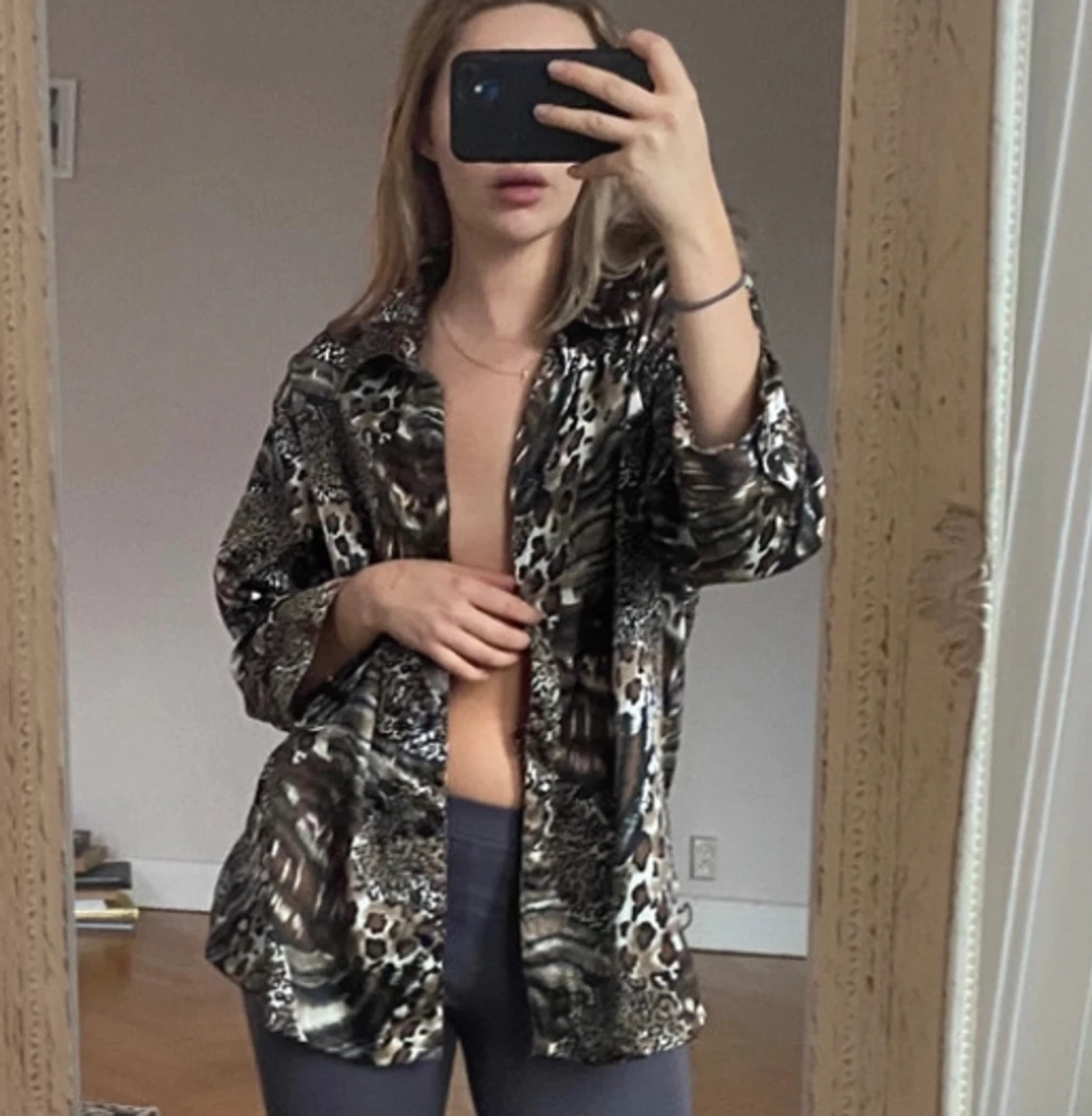 Djur mönstrad skjorta  - 90