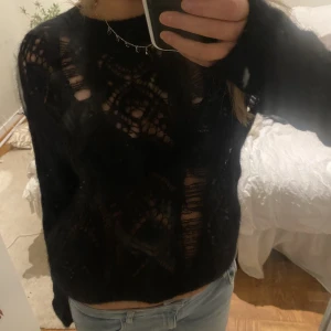 Stickad tröja  - Super snygg tröja knappt använd💕