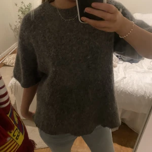 Stickad tröja  - Aldrig använd, super snygg 