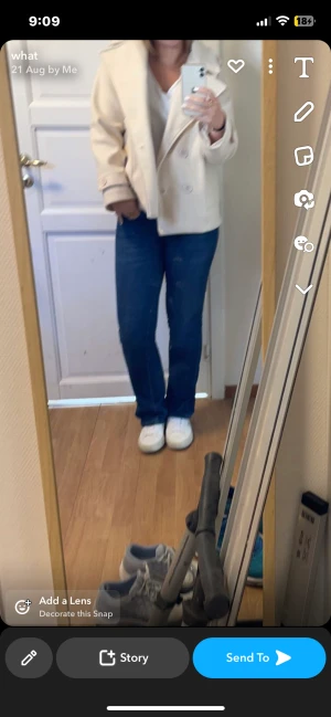 Lois melrose - Sälger mina fina Lois byxor. Lite för små. Sydd i ljumsken, men inte synligt på. Kjöpt för 1495kr