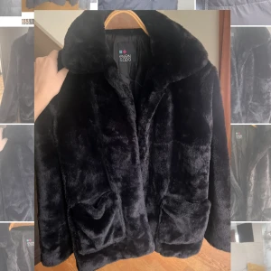 Pälsjacka - Så fin pälsjacka som tyvärr inte kommer till användning. Som ny, väldigt mjuk och gosig!!