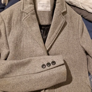 Smoking  - Använder bara 2 gånger . Varm , snygg som ny .