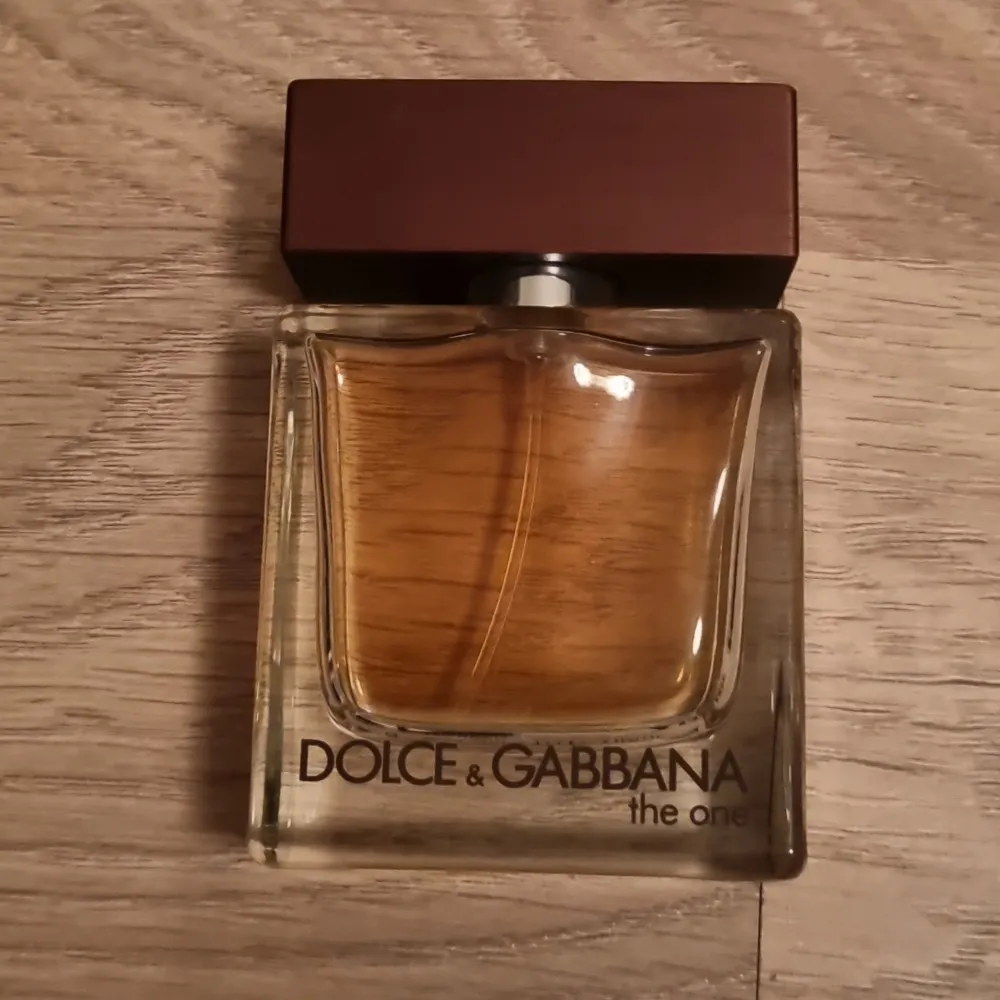 The One - Dolce&Gabbana 30ml (ca 20?ml kvar) Till män:). Övrigt.