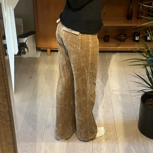 Manchesterbyxor - Manchesterbyxor köpta secondhand