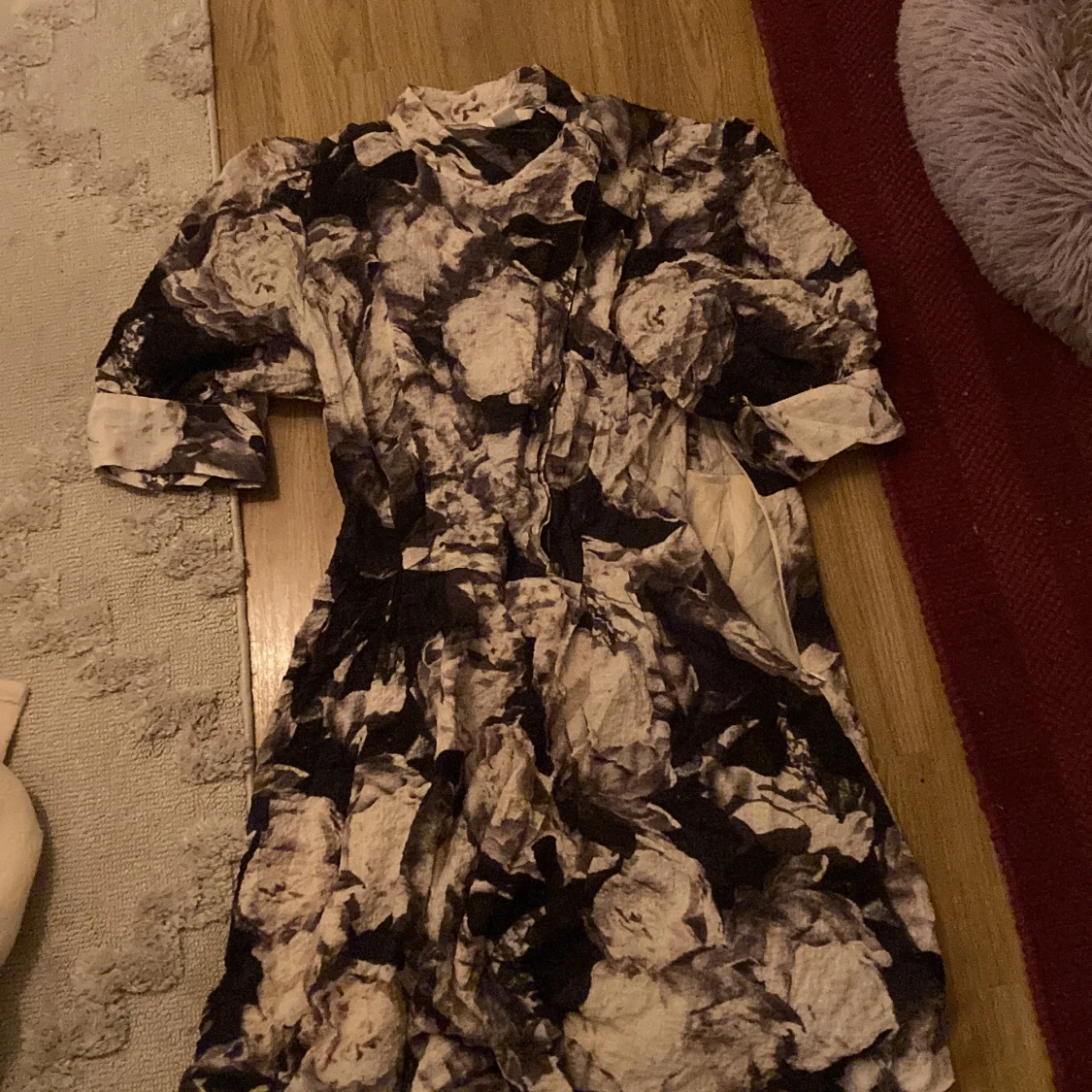 Säljer denna klänning från h&m