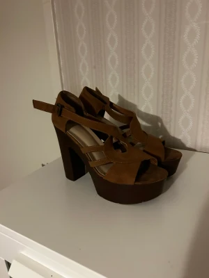 Klackar  - Knappt använda 