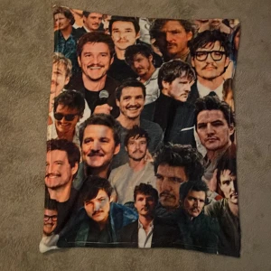 Pedro pascal filt - Svin skön men passar tyvärr inte mina vibe i rummet 😔 perfekt present till en kompis eller digsjälv nu till julen 😮‍💨