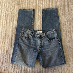Zara Jeans - Säljer mina Zara jeans eftersom dom är för små för mig. Bara använt ett fåtal gånger och är därför i väldigt bra skick. 