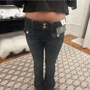 Super fina jeans - Fina jeans från hm, de är tyvärr försmå för mig. Bara använda en gång!❤️
