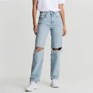 Säljer mina jeans från Gina tricot. De passar storlek 34 och 36!!💕
