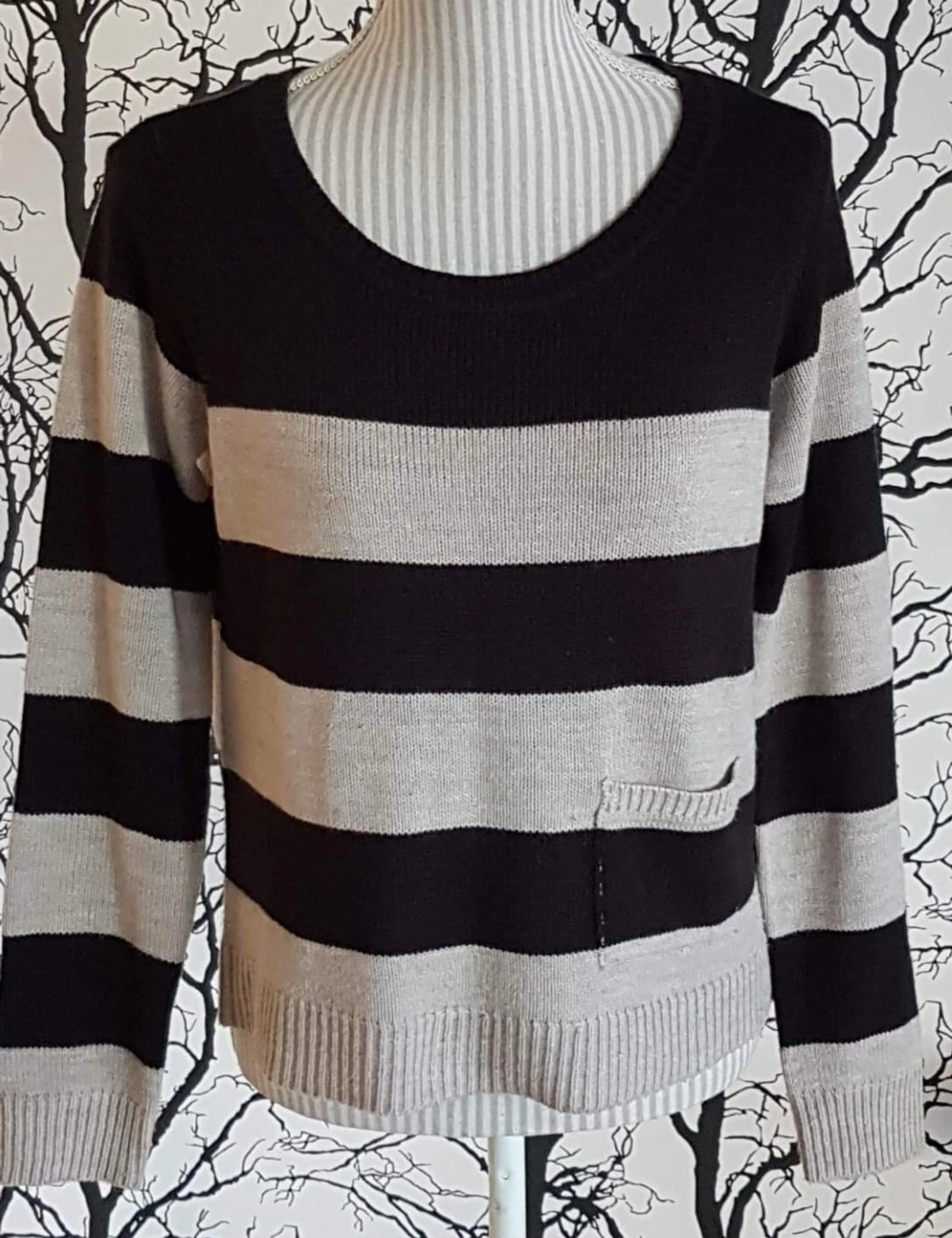 H&M tröja , knappt använd Stl M  - 90