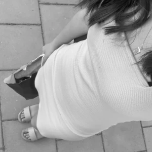 Klänning  - Säljer då min klänning som är köpt i turkiet den sitter as snyggt på kroppen med bra material (kan skicka fler bilder på privat )