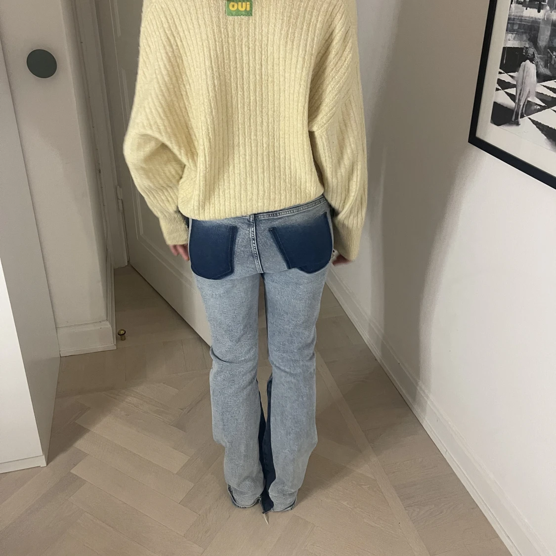 Blåa jeans med detaljer! - 91