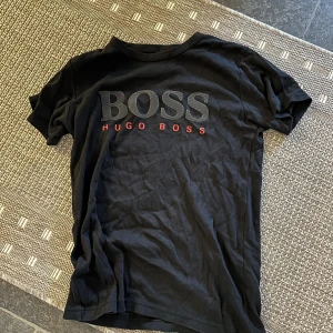 Boss T-shirt  - Boss slim T-shirt nyskick 