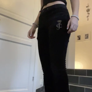 Juicy couture byxor - Fina och äkta juicy couture byxor som är low waist💕Hör av dig om du har några funderingar☺️