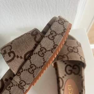 Tofflor Gucci storlek 39 Säljs för 800kr