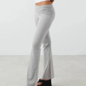 Nelly yogapants - Storlek s, aldrig använda då de satt lite för litet på mig