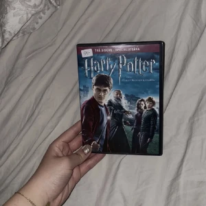 DVD FILM HARRYPOTTER - Nmr 6 i harryptterserien. - aldrig tagit upp skivorna. Helt oanvänd. 