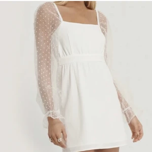 Klänning - Klänning