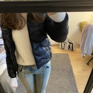 Jacka - Säljer denna peak performance jackan därför att den nästan inte kommit till användning💞köpte för ca 1 år sedan
