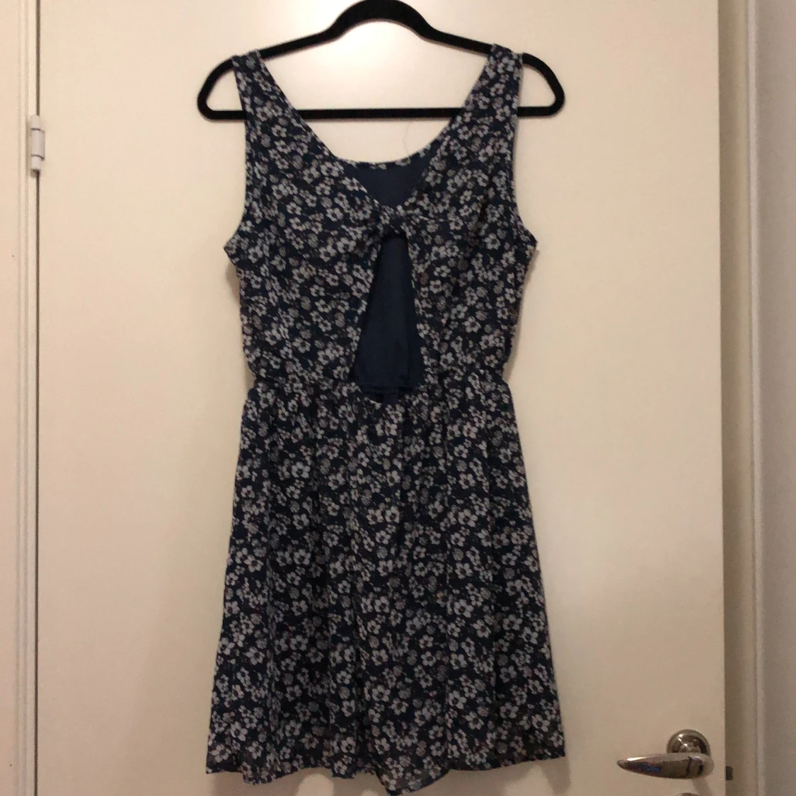 Blommig klänning - 90