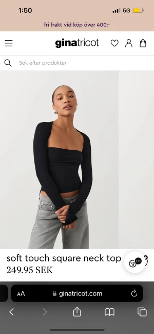 Långärmad topp från Gina tricot - Svart, långärmad topp från Gina. ❤️ Superskön topp ur deras ”soft touch”-serie med en square neckline. Storlek XS, använd två gånger så den är i väldigt gott skick.