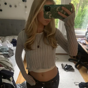 Tröja med hål - Cool tröja med hål