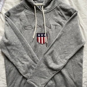 Gant hoodie  - En Gant hoodie i nyskick som inte kommer till användning längre. 