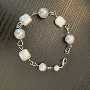 Pärlarmband  - Handgjort armband🌸 kan justera strl efter person💗