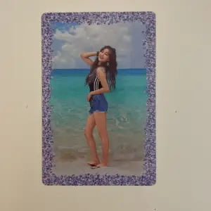 hej! säljer och tradear denna jihyo photocard! officiellt! :) letar mest efter jeongin (skz), chaeyoung (twice) och rei (ive)