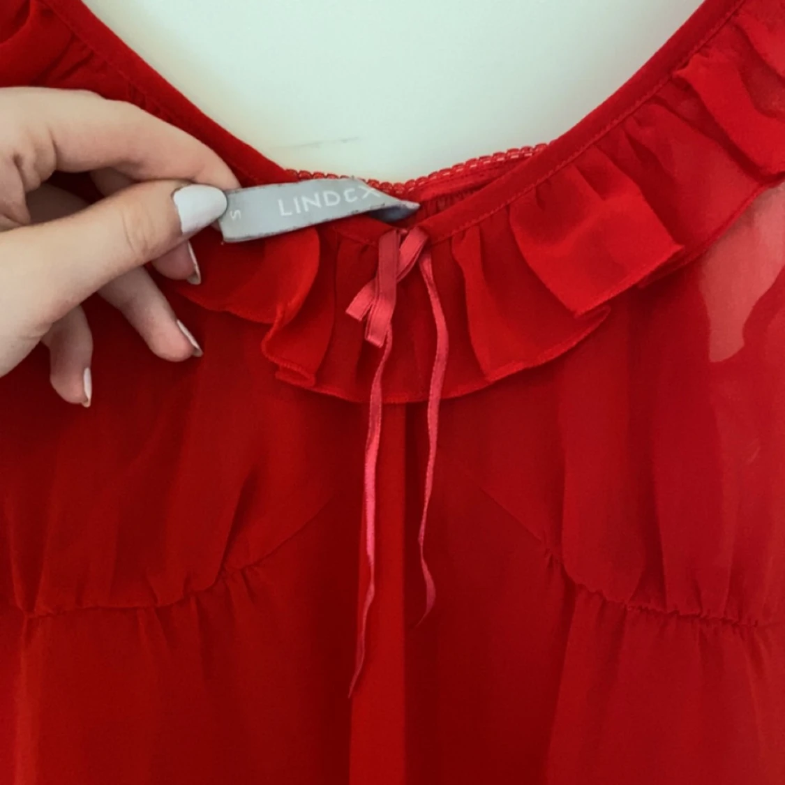 Rött nattlinne  - 91