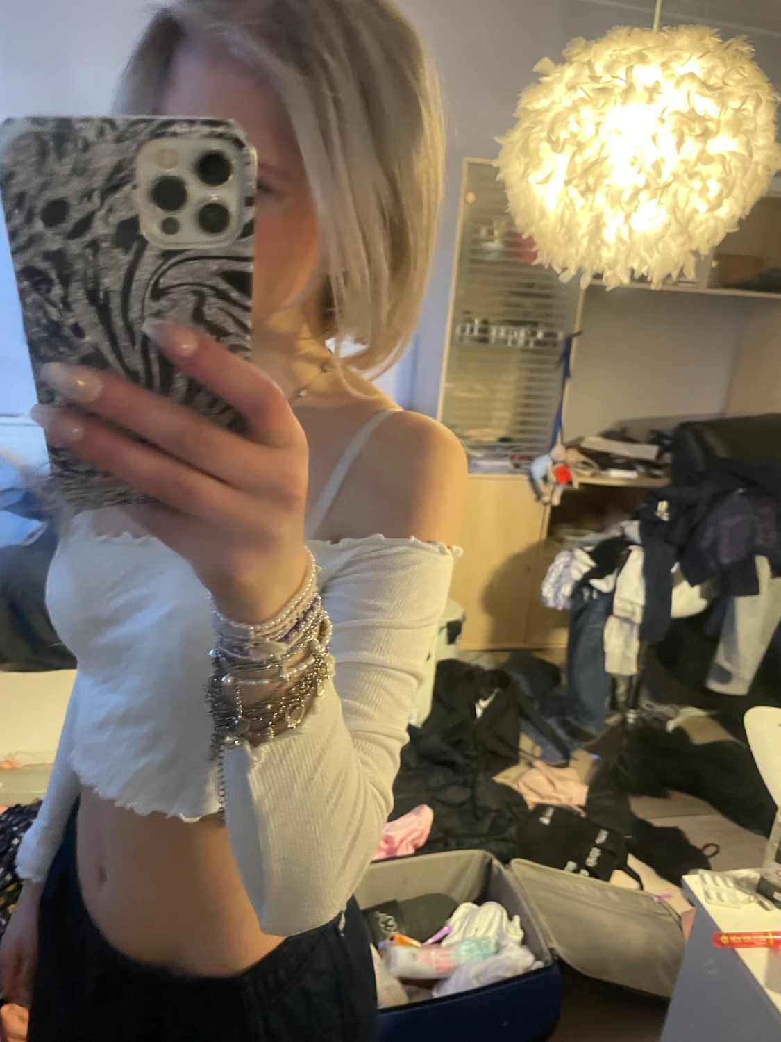Långärmad offshoulder tröja