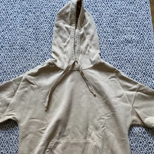 Tjocktröja  - Köptes på Ullared  Sällan använd  Storlek S, liten i storlek 