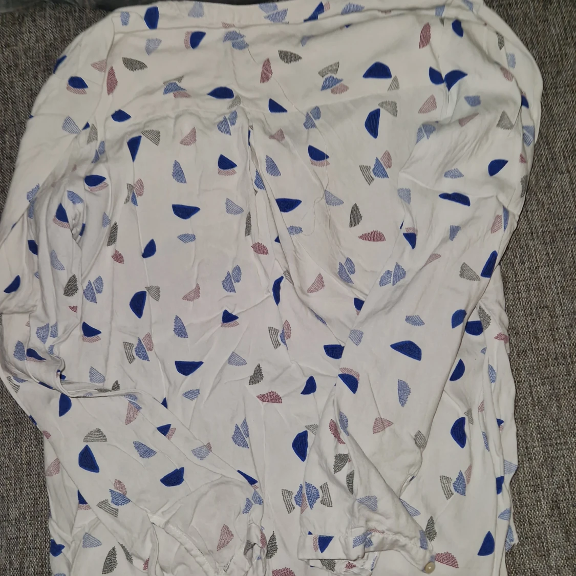 Blå mönstrad blus - 91