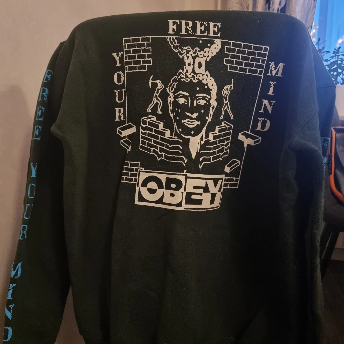 Obey - 90