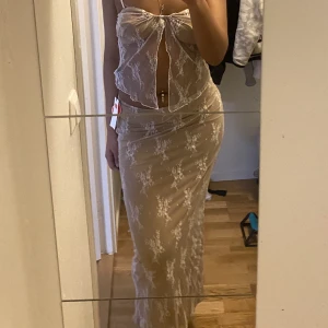 Jätte fint sett - Jätte fint sett, säljer då de ej kommer til till användning. Prislapp kvar, super fin t sommaren.