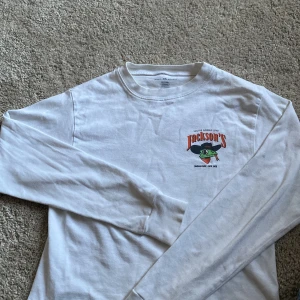 Tröja brandy Melville  - En tröja från brandy Melville som inte säljs längre där! 