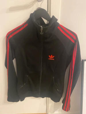 Adidas zip up - Snygg adidas jacka