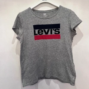 T-shirt  - Fin T-shirt 