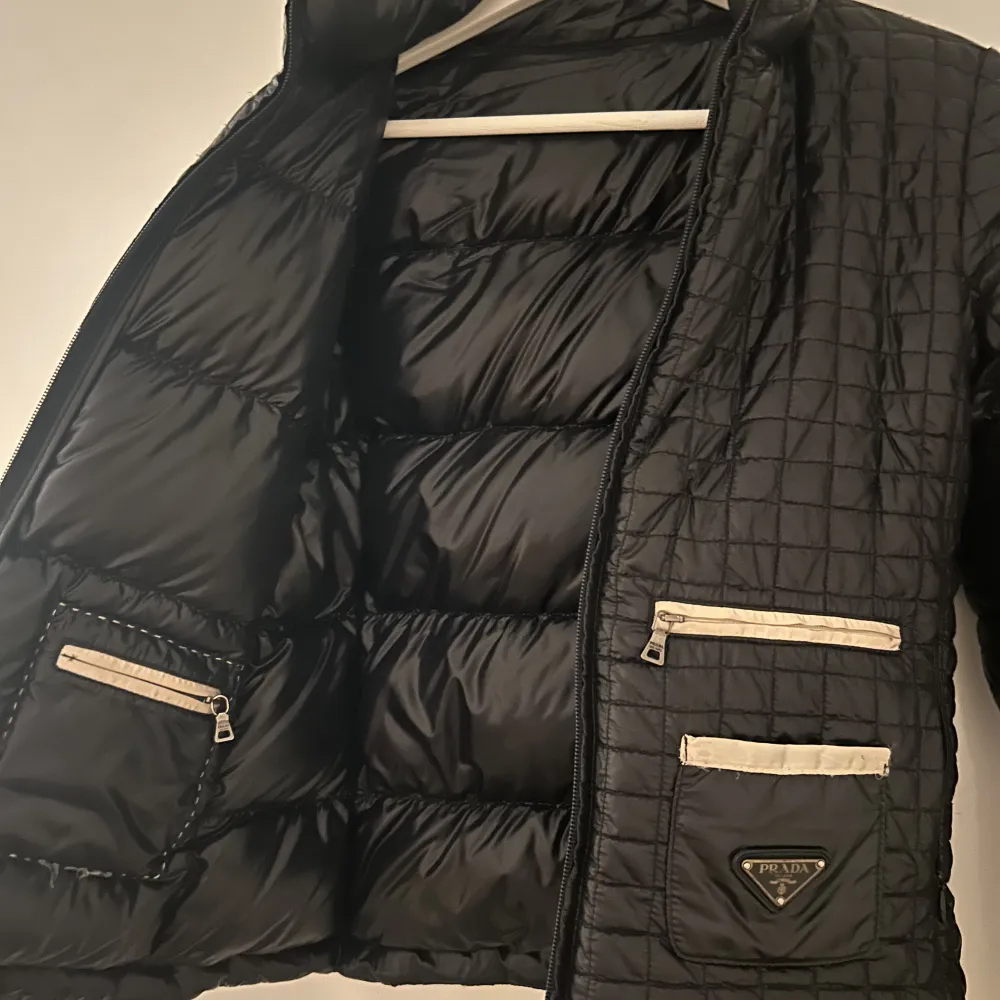 Prada puffer jacka xs-s. Jackor.