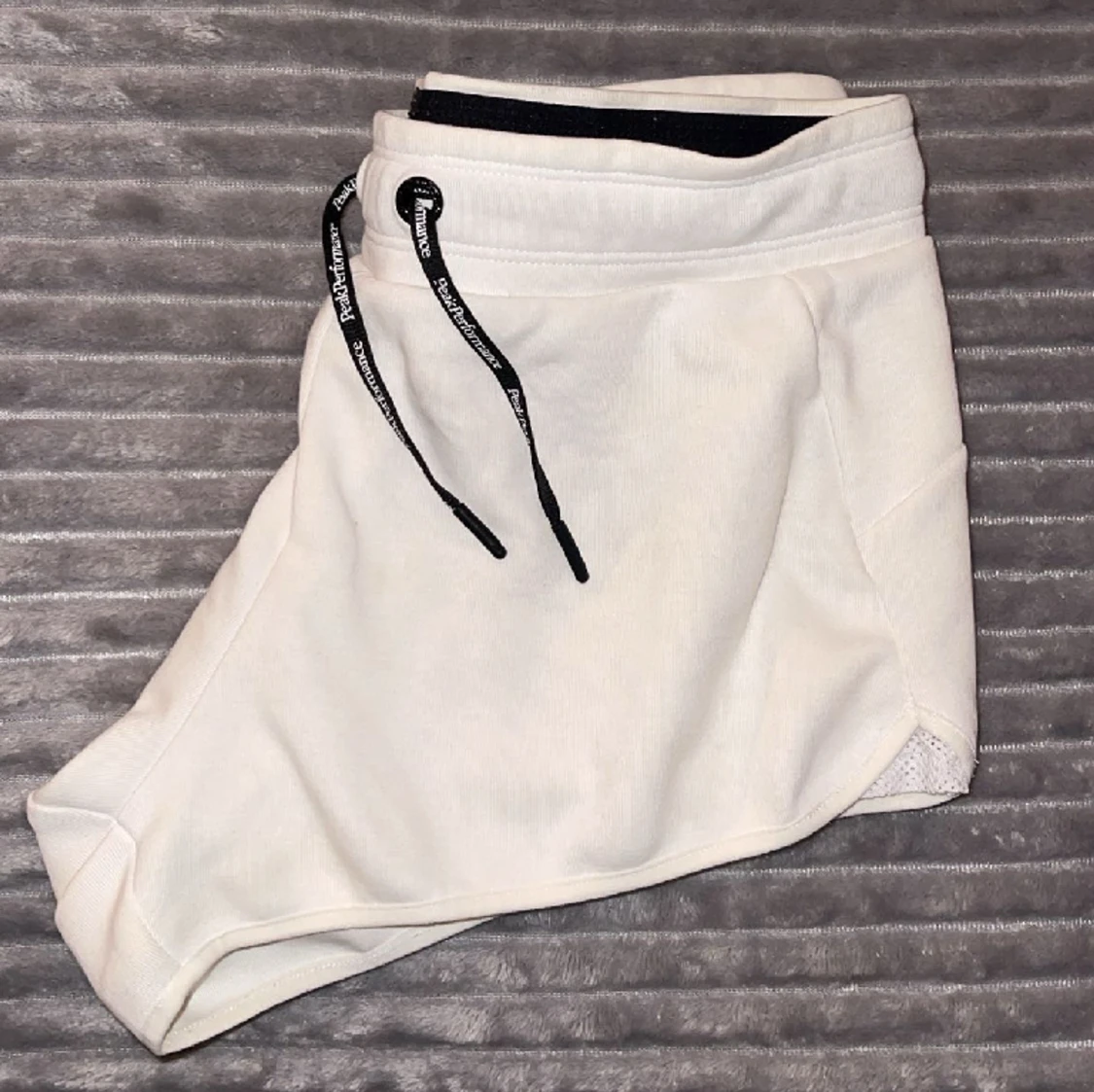 Mjukisshorts ifrån Peak Performance 🤍 - 90
