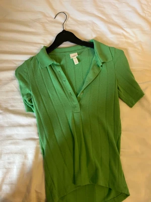 Toppar för 200kr  - 3 toppar för 200kr