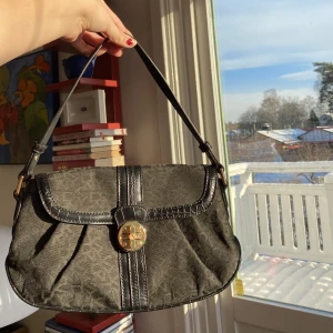 Stilren dknyväska ❤️‍🔥 - Superfin! Använd men i bra skick!🩷🩷 Äkta!